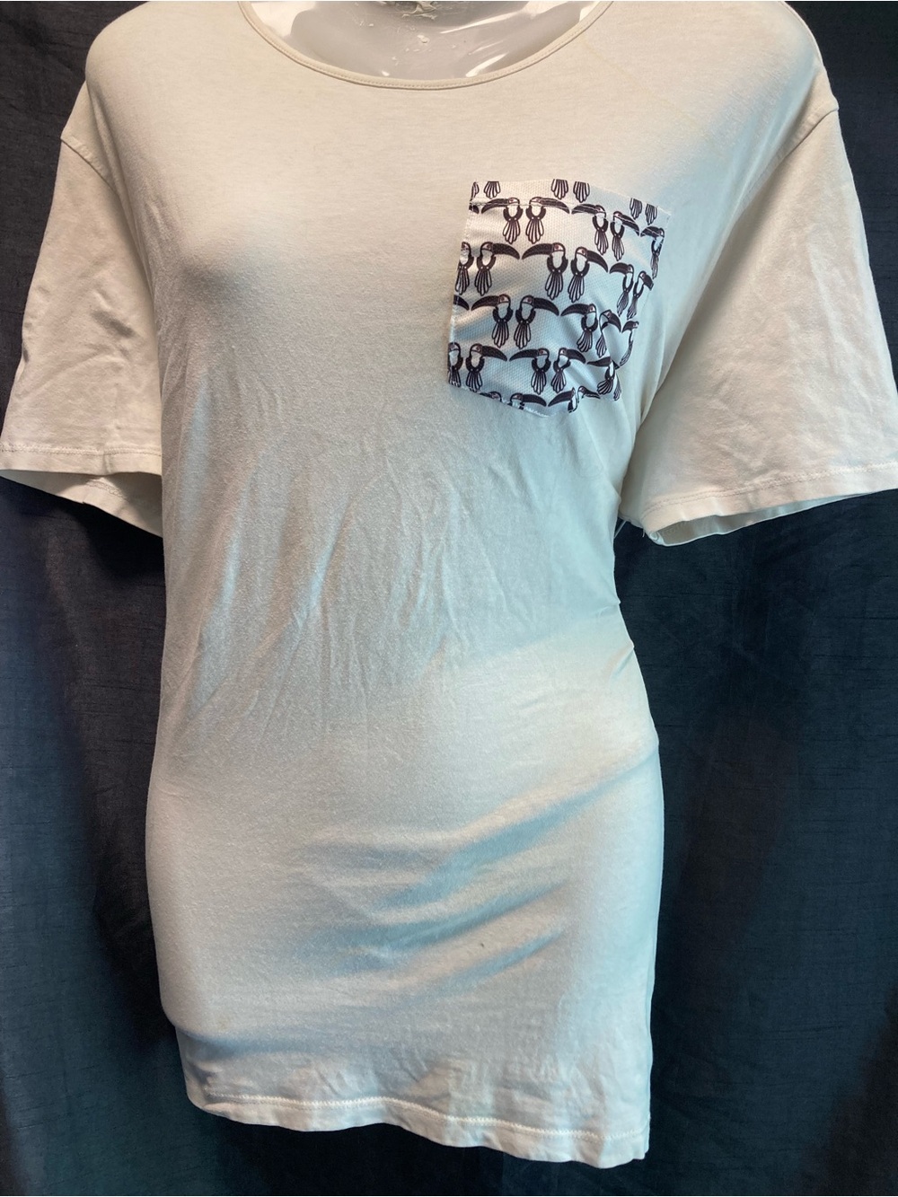 Point Zero White Toucan Pocket T-Shirt Women’s Size L